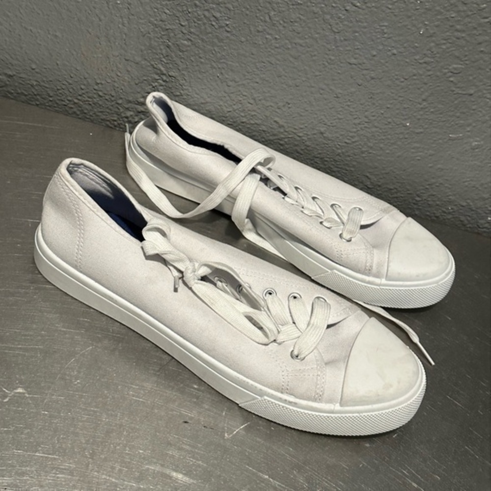 Bobbie brooks white sneakers